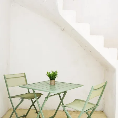 Saint Julien Apartment *